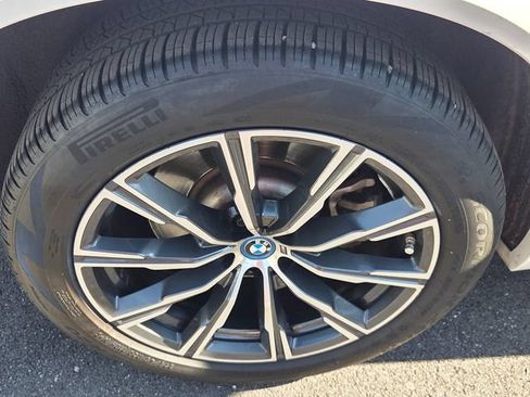 Used 2024 BMW X5 xDrive50e w/ Executive Package AWD/4WD image 9