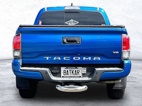 Used 2017 Toyota Tacoma Limited RWD image 4