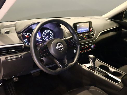 Used 2024 Nissan Altima 2.5 S image 7