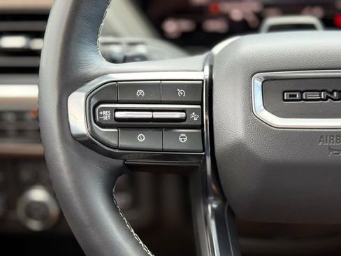 Used 2025 GMC Yukon Denali Ultimate AWD/4WD image 35