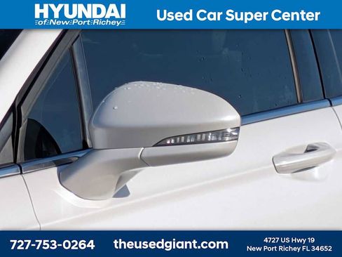 Used 2014 Ford Fusion SE FWD image 11