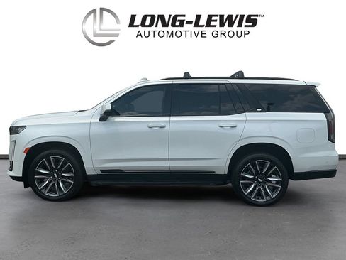 Used 2023 Cadillac Escalade Sport AWD/4WD image 2