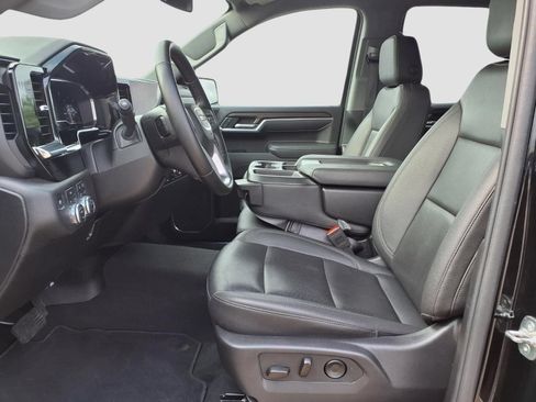 Used 2025 GMC Sierra 1500 SLT AWD/4WD image 16