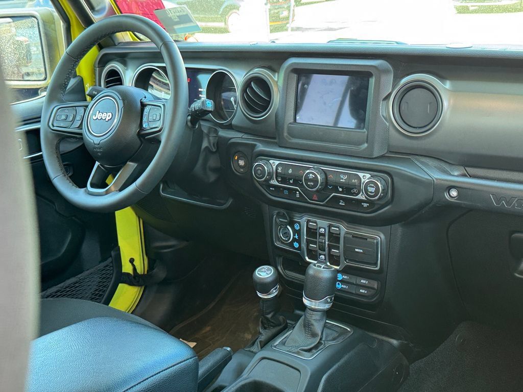Used 2023 Jeep Wrangler Unlimited w/ Cold Weather Group AWD/4WD image 22