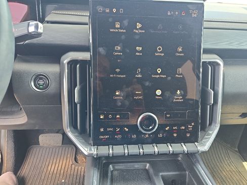 Used 2024 GMC Acadia Elevation w/ Black Edition FWD image 21