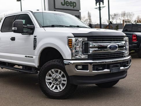 Used 2019 Ford F350 XLT w/ XLT Value Package image 3