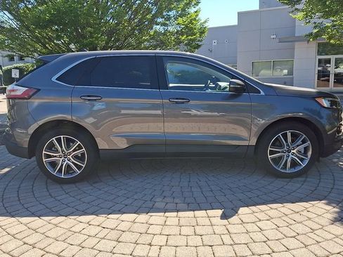 Certified 2024 Ford Edge Titanium AWD/4WD image 11