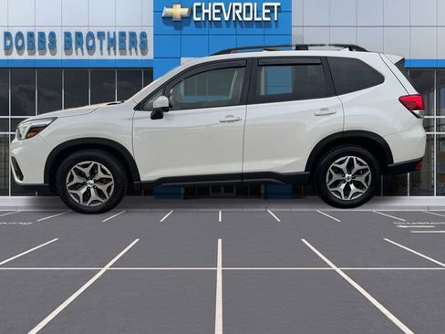 Used 2021 Subaru Forester Premium image 4