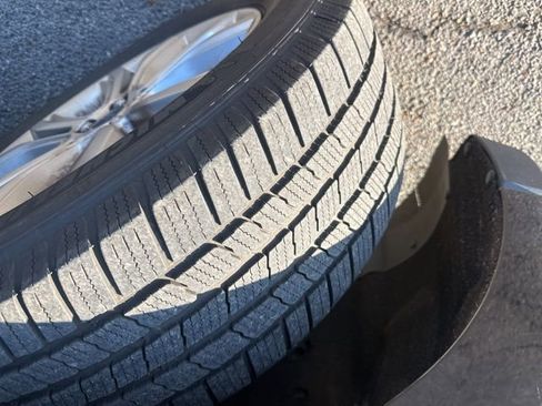 Used 2020 Ford Edge Titanium image 10