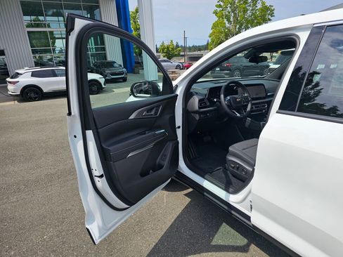 New 2026 Chevrolet Traverse LT image 18