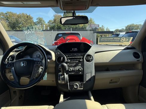 Used 2013 Honda Pilot Touring image 18