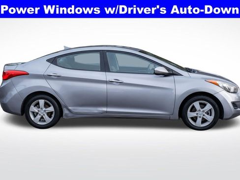 Used 2013 Hyundai Elantra GLS w/ Preferred Pkg image 9