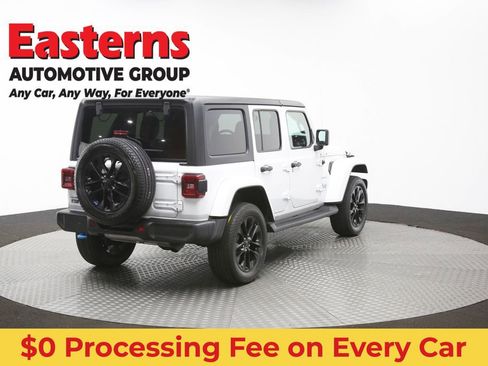 Used 2023 Jeep Wrangler Unlimited Sahara AWD/4WD image 44