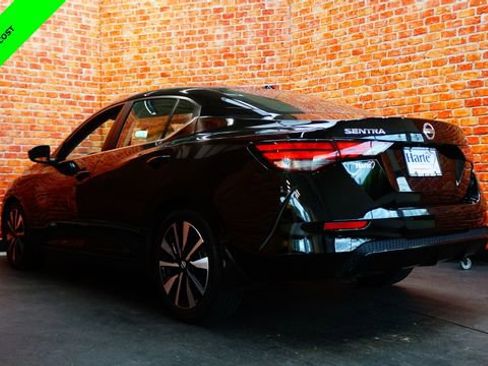 Certified 2021 Nissan Sentra SV w/ SV Premium Package FWD image 5