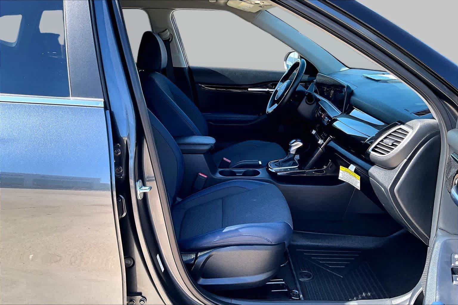 Used 2024 Kia Seltos S AWD/4WD image 9