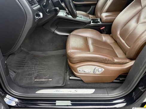 Used 2015 Porsche Macan S w/ Premium Package Plus AWD/4WD image 7