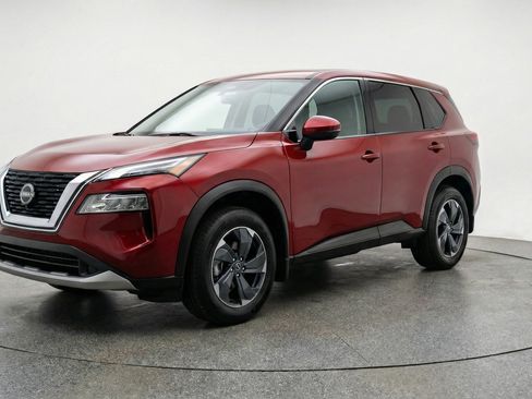 Used 2025 Nissan Rogue SV image 3