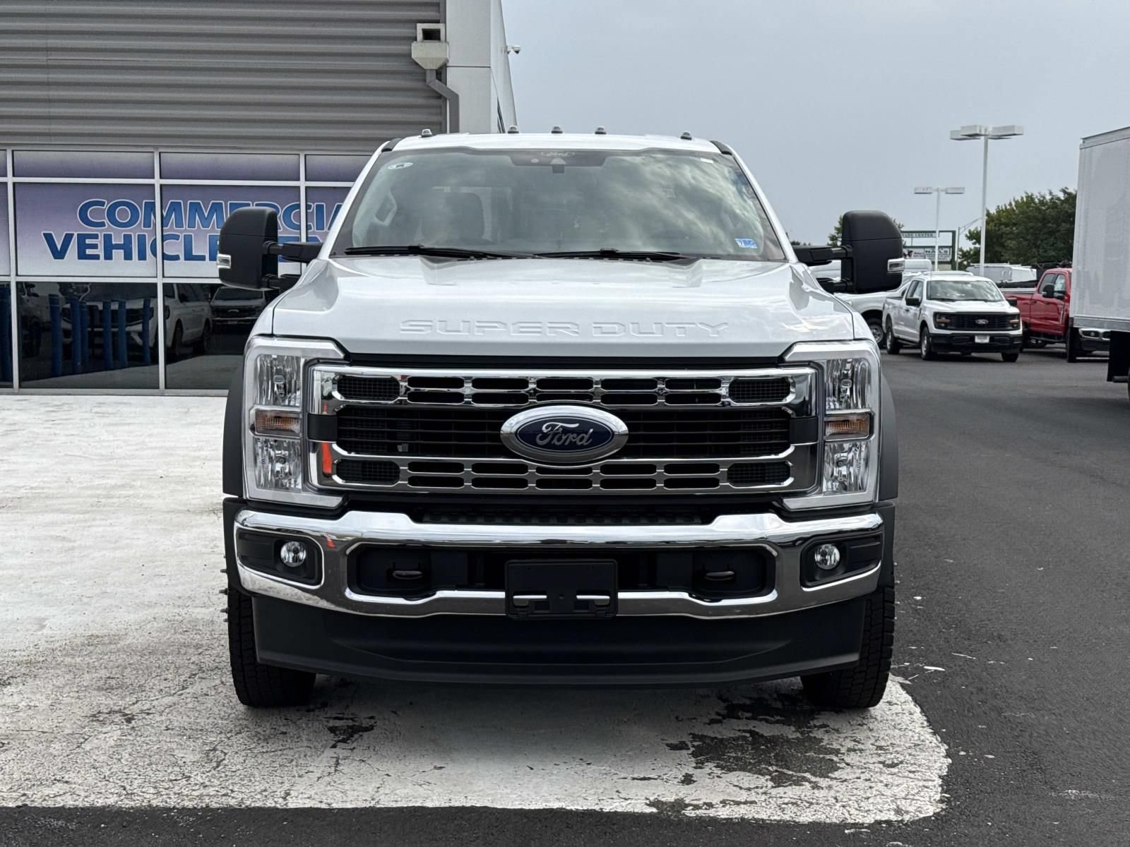 New 2026 Ford F550 4x4 Crew Cab image 8