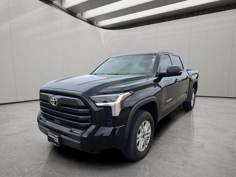 Used 2024 Toyota Tundra SR5 w/ SR5 Convenience Package AWD/4WD image 1