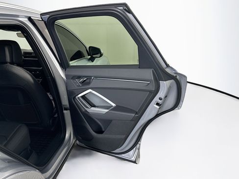 Used 2020 Audi Q3 2.0T Premium w/ Convenience Package image 30