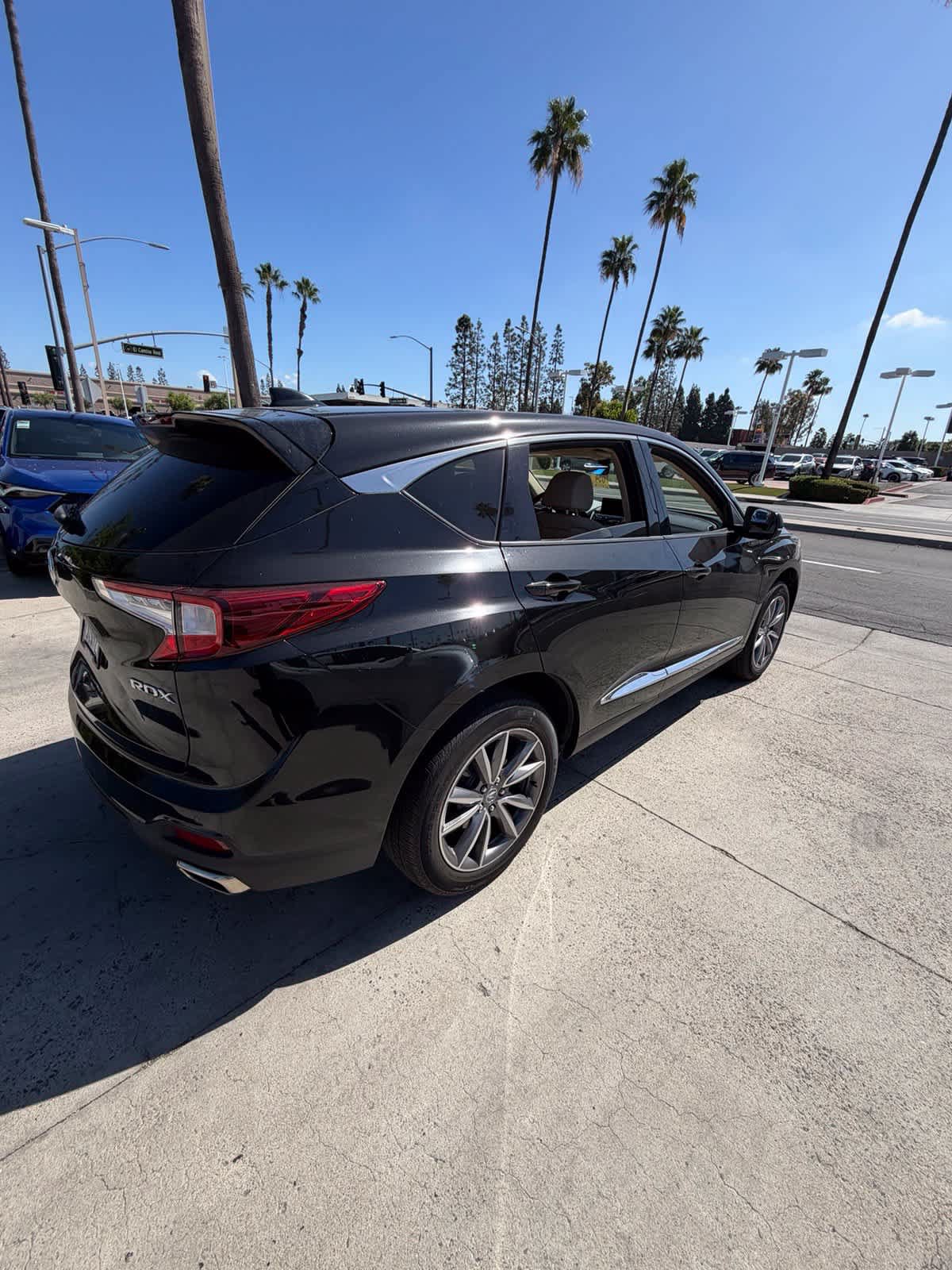 Used 2023 Acura RDX w/ Technology Package FWD image 5