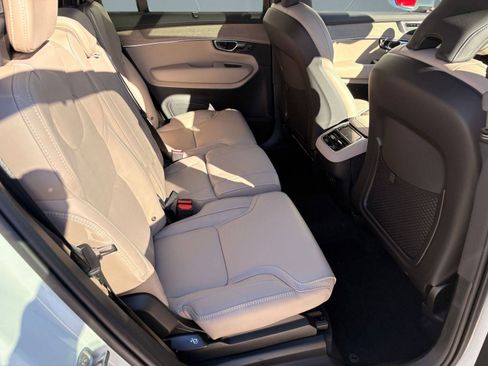 New 2026 Volvo XC90 B6 Ultra image 26