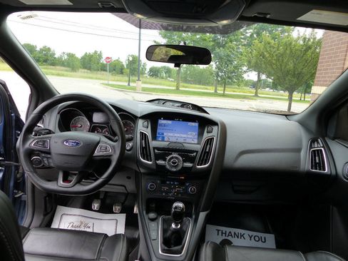 Used 2018 Ford Focus ST w/ Equipment Group 402A FWD image 55