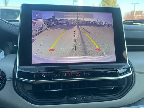 Used 2024 Jeep Compass Limited image 26