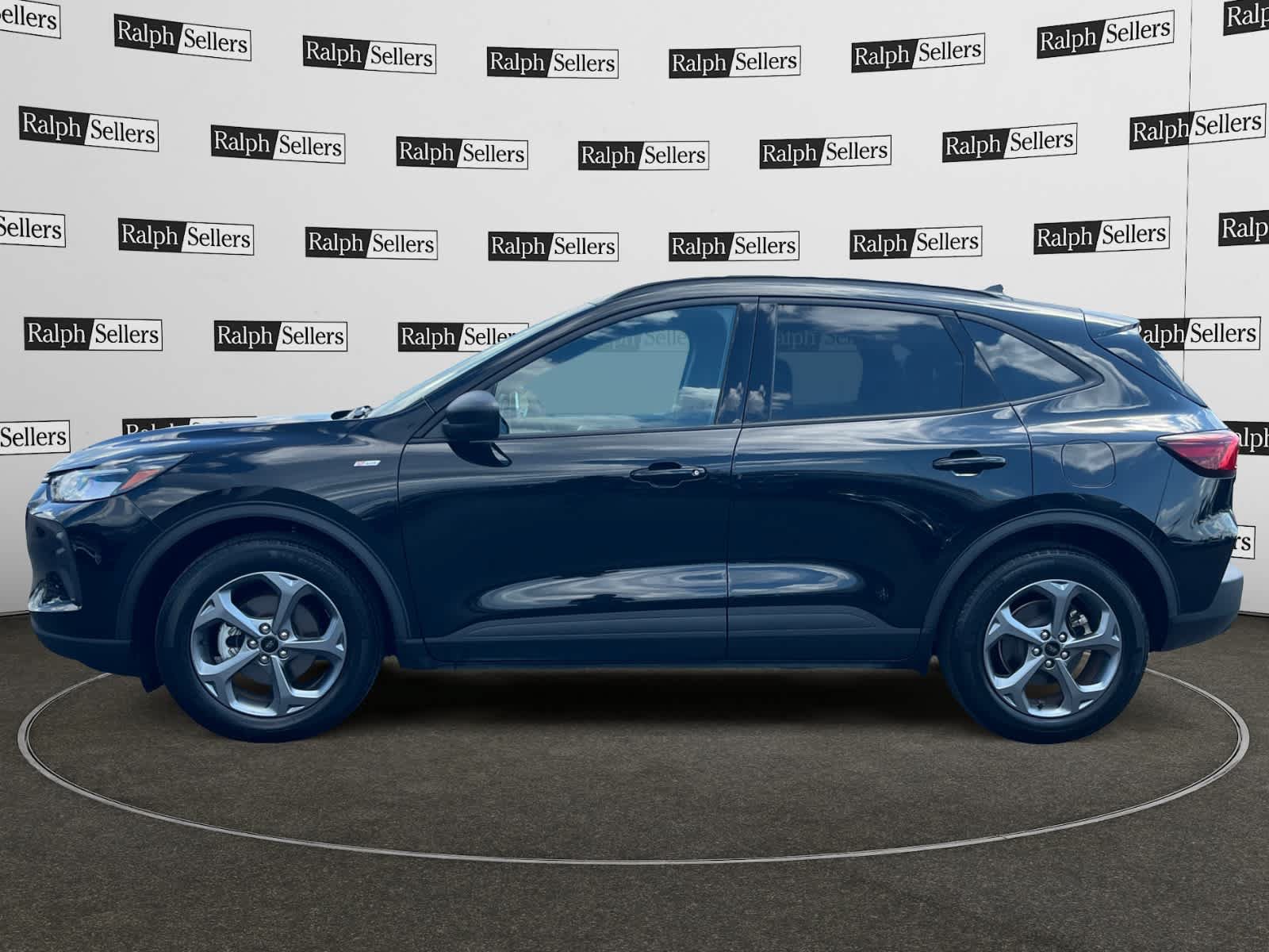 Used 2025 Ford Escape ST-Line FWD image 3