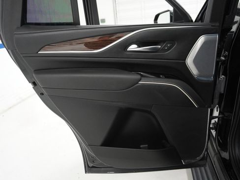 Used 2023 Cadillac Escalade Sport Platinum image 28