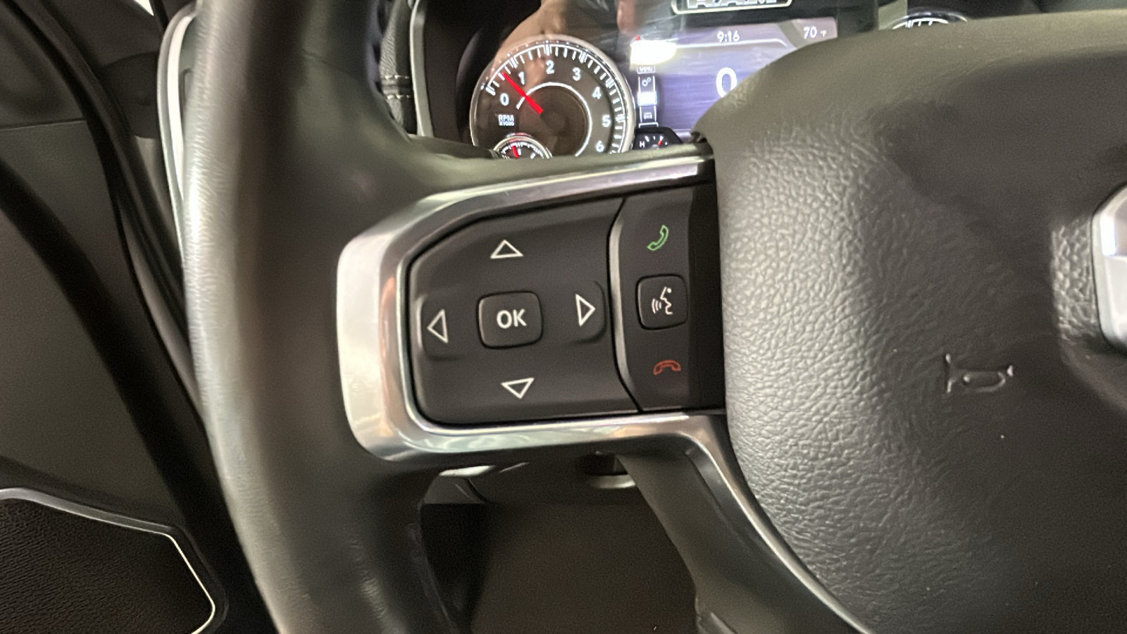 Used 2024 RAM 1500 Laramie AWD/4WD image 19