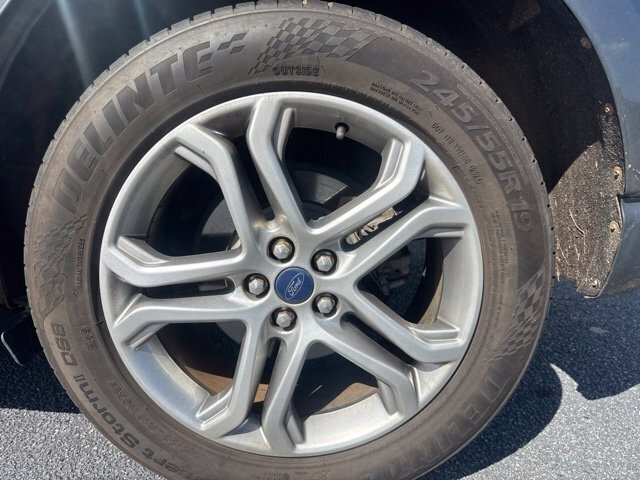 Used 2018 Ford Edge Titanium w/ Equipment Group 301A AWD/4WD image 10