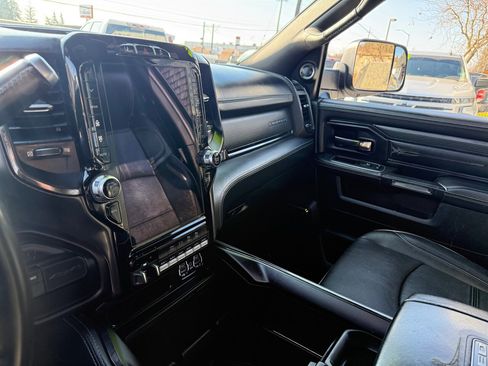 Used 2022 RAM 2500 Limited image 10
