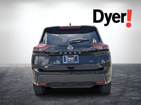 Used 2024 Nissan Rogue SV FWD image 6