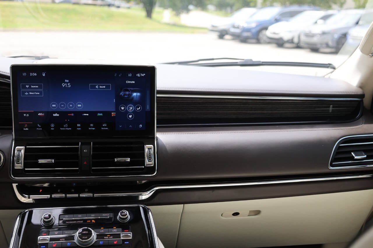 Used 2022 Lincoln Navigator L Black Label AWD/4WD image 26