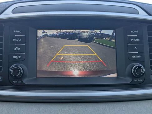 Used 2020 Kia Sorento LX w/ LX I4 Convenience Package FWD image 25