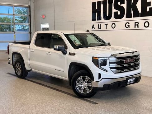 Used 2023 GMC Sierra 1500 SLE AWD/4WD image 1