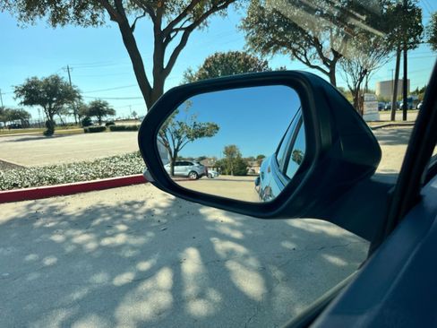 Used 2016 Toyota Prius Two image 30