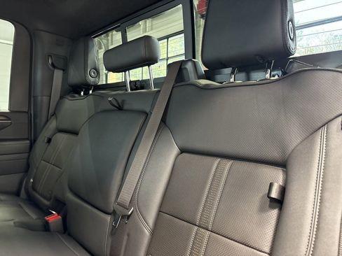 Used 2024 Chevrolet Silverado 2500 High Country image 22