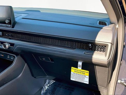 Certified 2025 Honda CR-V LX image 18