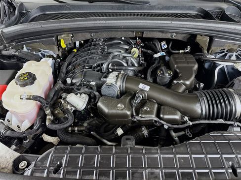 Used 2024 Jeep Grand Cherokee Limited image 31