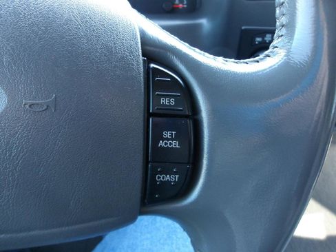 Used 2004 Ford F250 Lariat AWD/4WD image 16