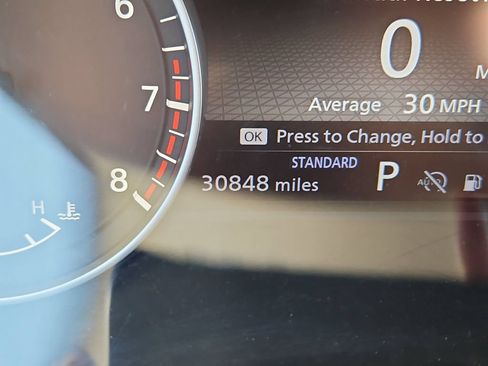 Used 2023 Nissan Pathfinder SL FWD image 13