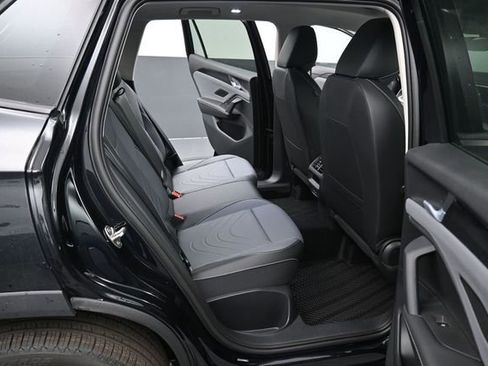 New 2026 Volkswagen Tiguan SE AWD/4WD image 13