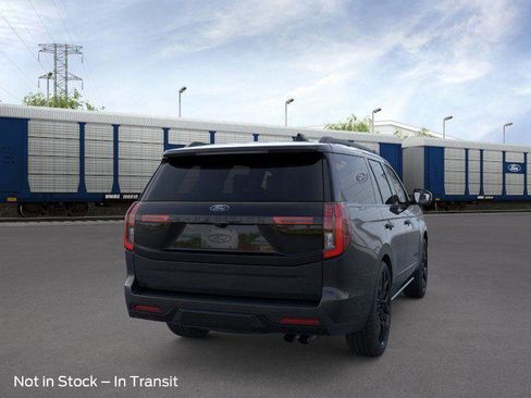 New 2026 Ford Expedition Platinum image 8