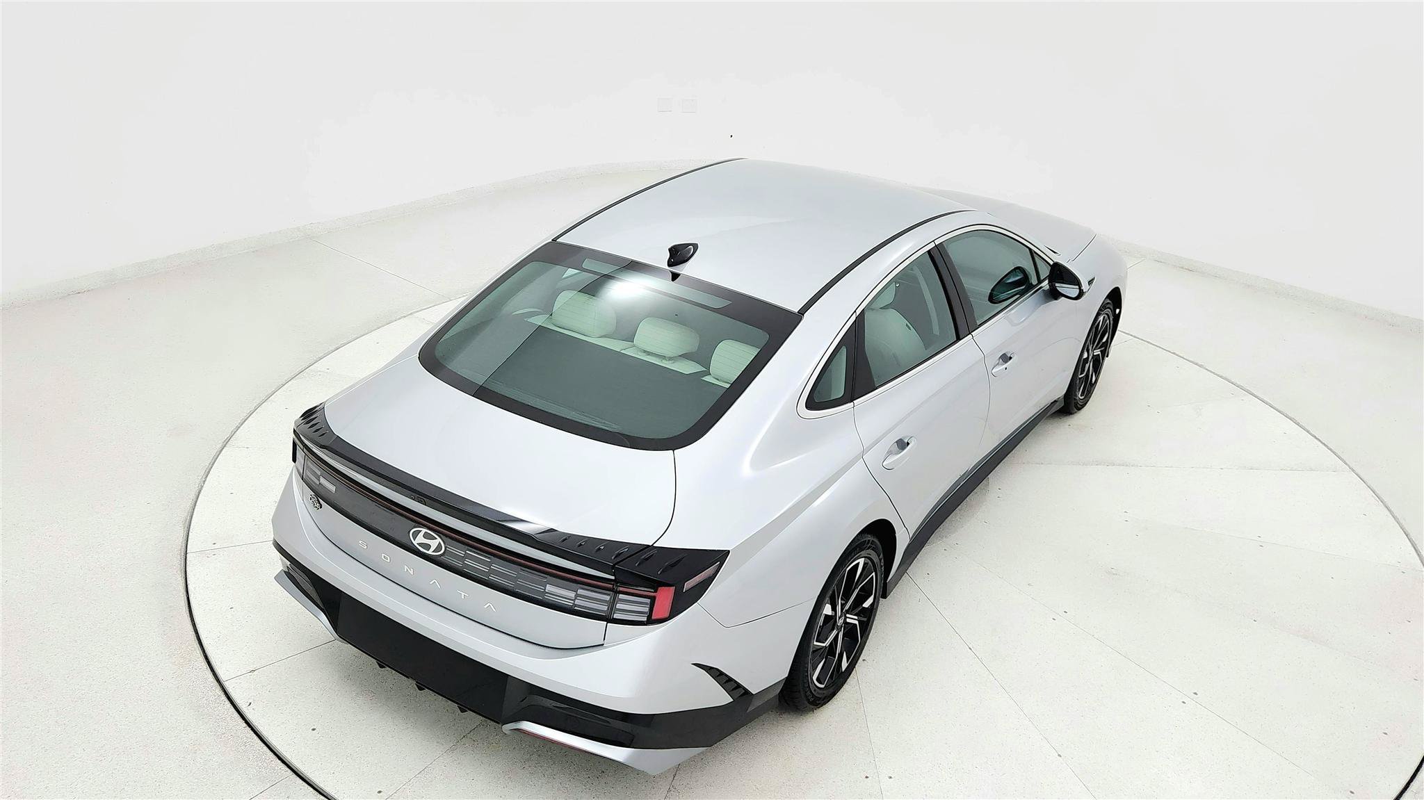 Used 2024 Hyundai Sonata SEL FWD image 17