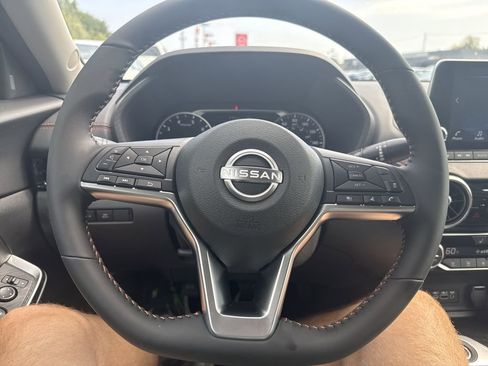 New 2025 Nissan Sentra SR FWD image 12