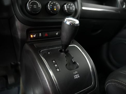 Used 2016 Jeep Patriot High Altitude image 25