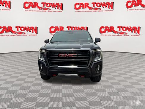 Used 2024 GMC Yukon AT4 w/ Technology Package AWD/4WD image 3