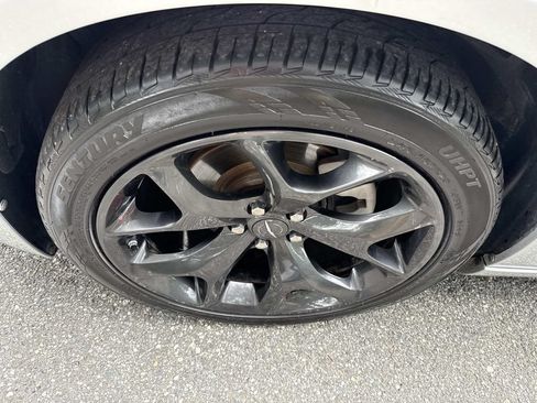 Used 2023 Chrysler 300 S RWD image 11